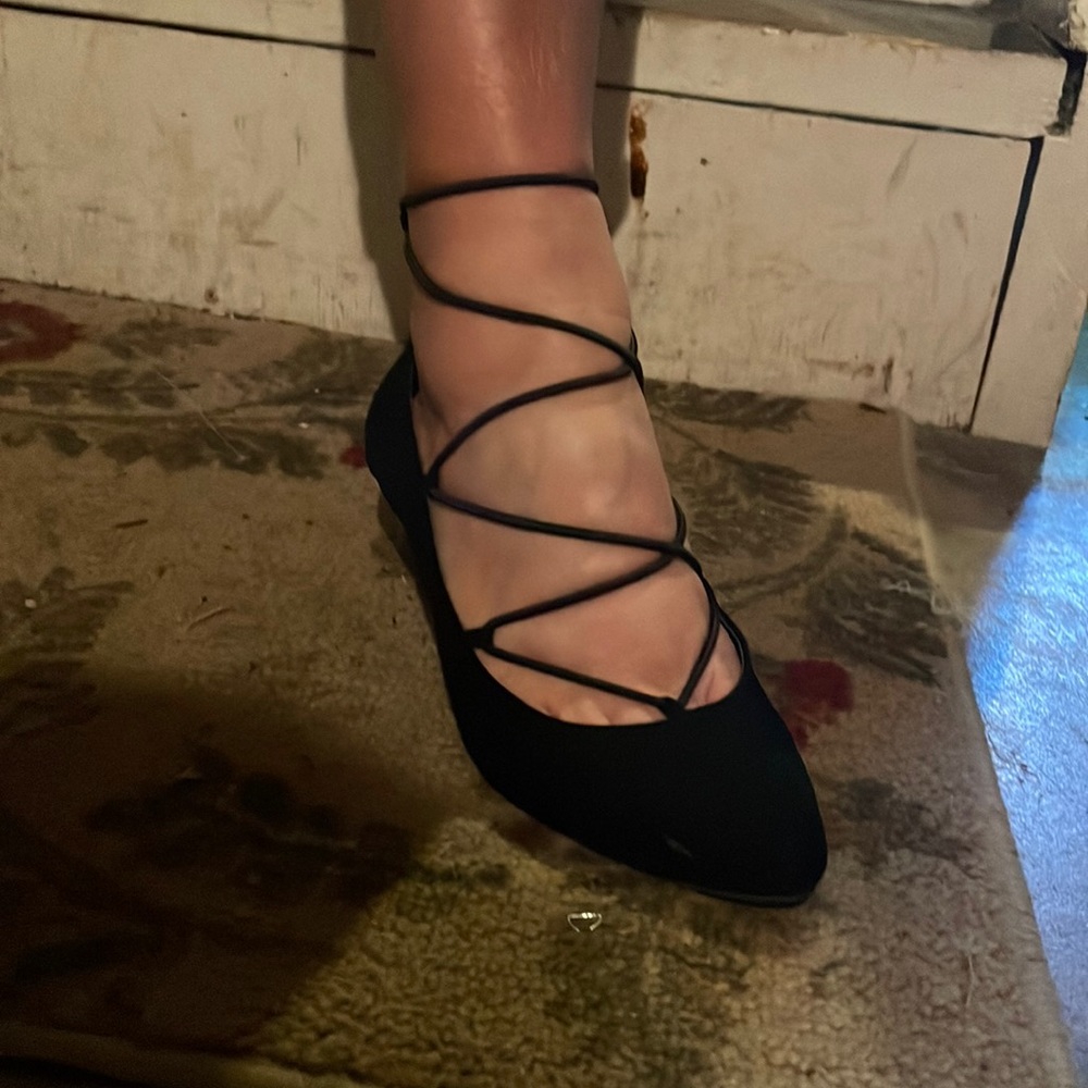 Black wrap flats